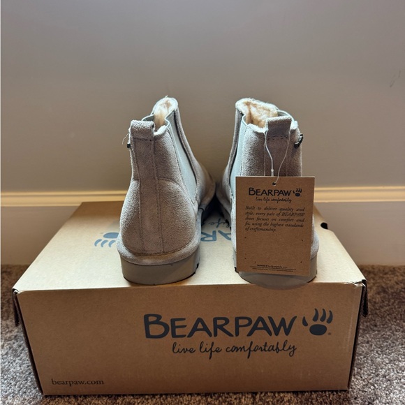 Bearpaw “Ugg”-like Drew boots NIB in mushroom - Picture 2 of 4